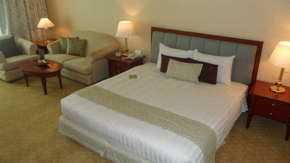 فندق إيفرغرين لوريل بينانغ جورج تاون المظهر الخارجي الصورة A room at the hotel